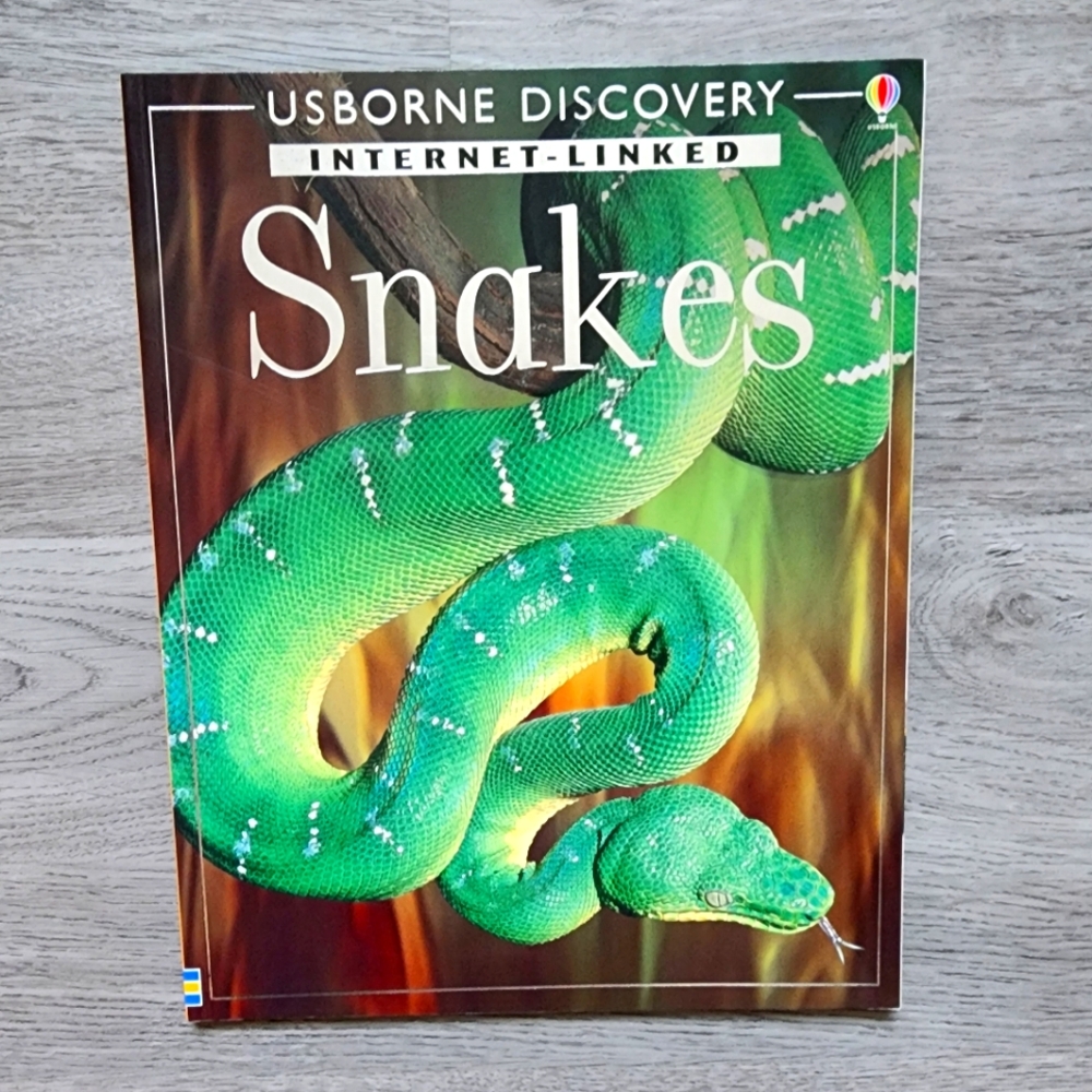 Snakes Usborne Discovery Children's Nonfiction Paperback Picture Book